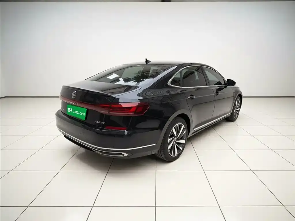 Volkswagen Passat — фото 7