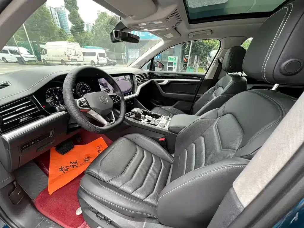 Volkswagen Touareg 2021 из CN, фото 10