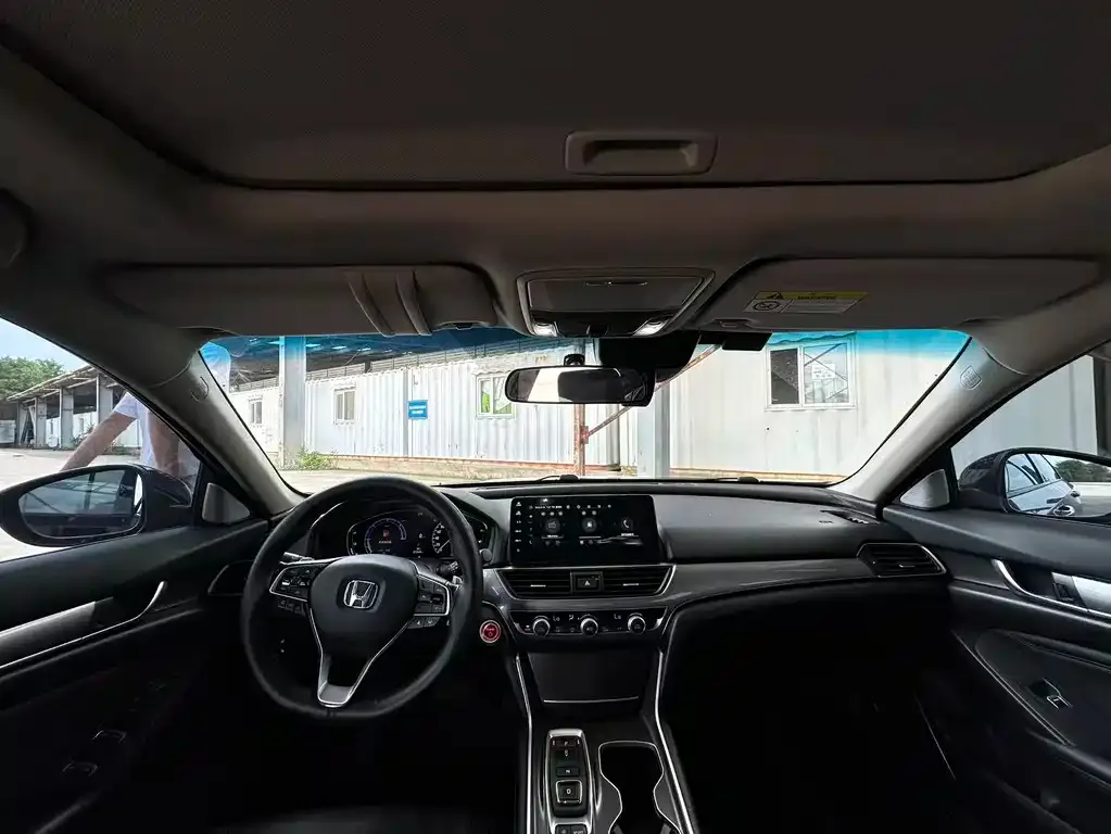 Honda Accord — фото 4