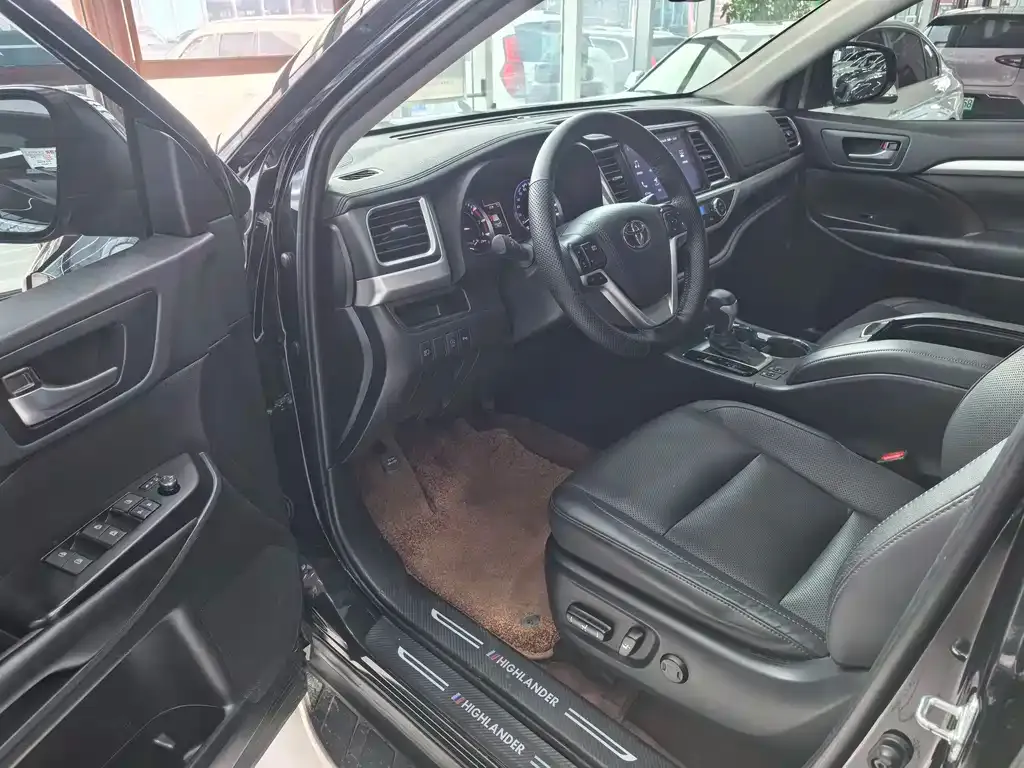 Toyota Highlander 2021 из CN, фото 7
