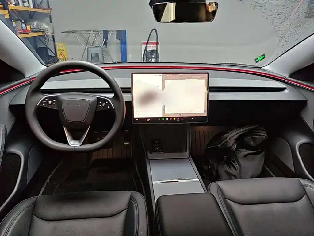 Tesla Model 3 — фото 2