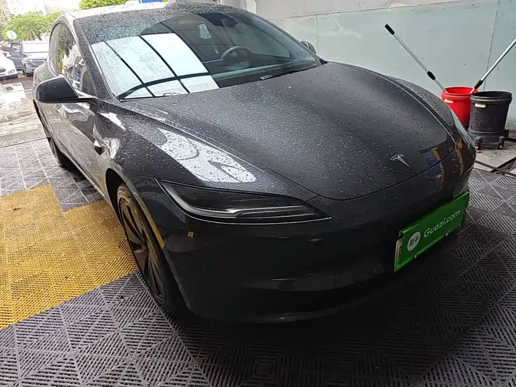 Tesla Model 3 — фото 10