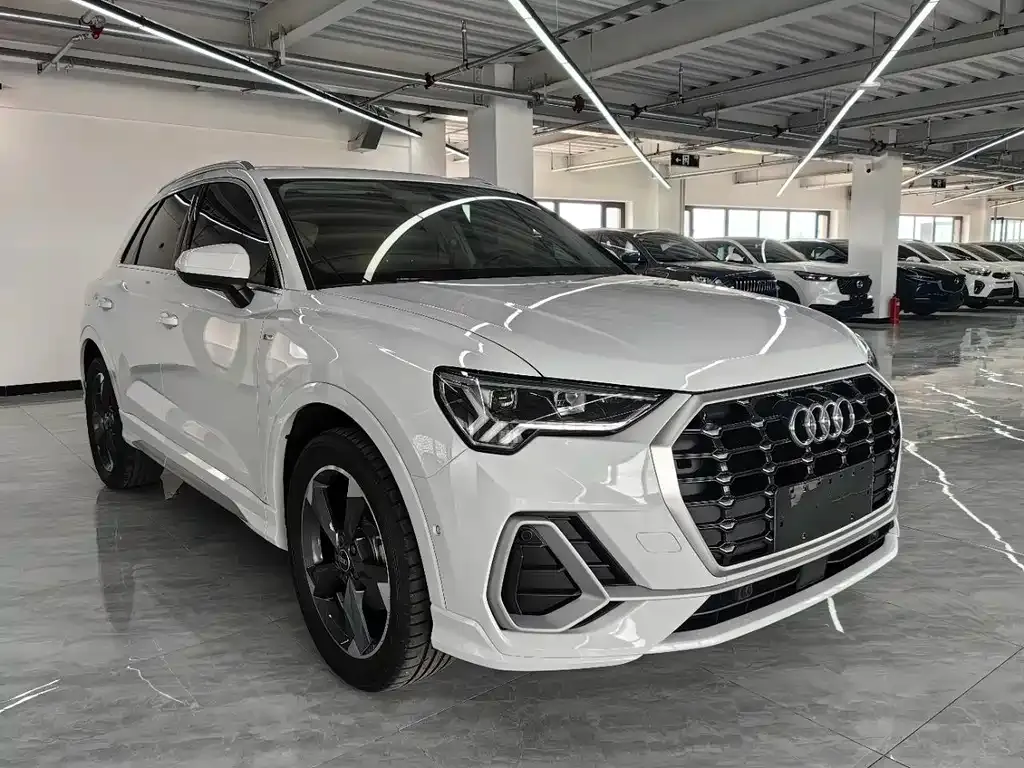Audi Q3 — фото 5