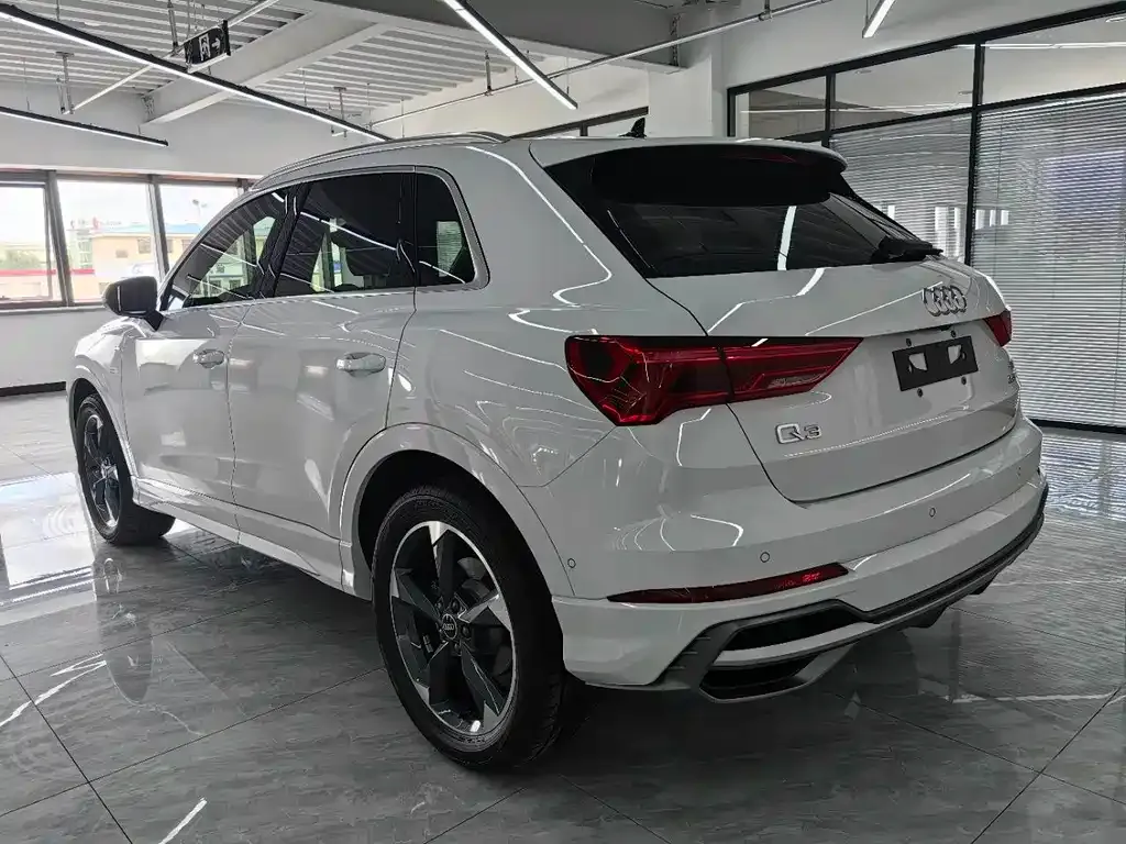 Audi Q3 — фото 3
