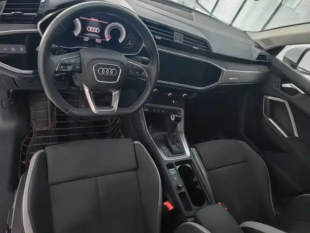 Audi Q3 — фото 2