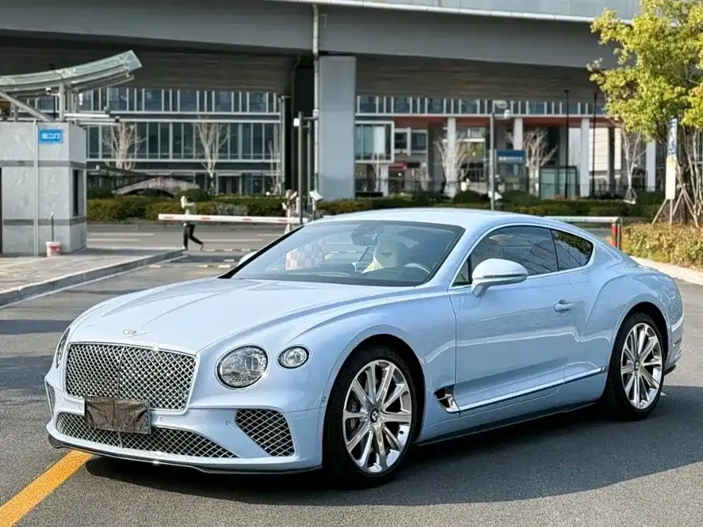Bentley Continental — фото 1