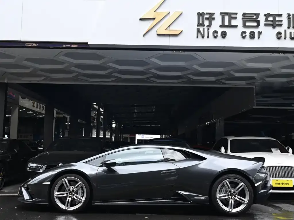 Lamborghini Huracan — фото 10