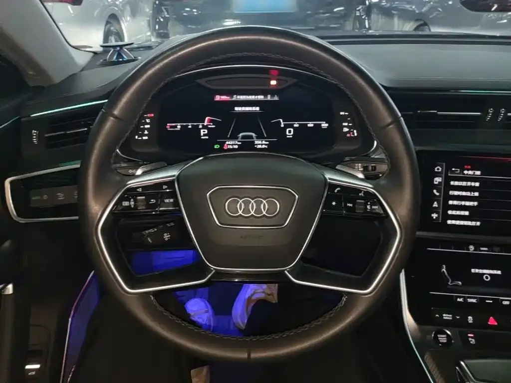Audi A7L — фото 9
