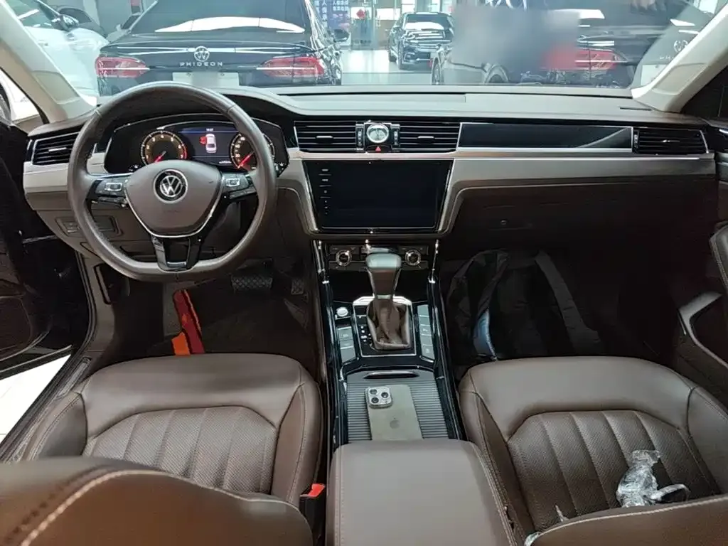 Volkswagen Phideon 2023 из CN, фото 4
