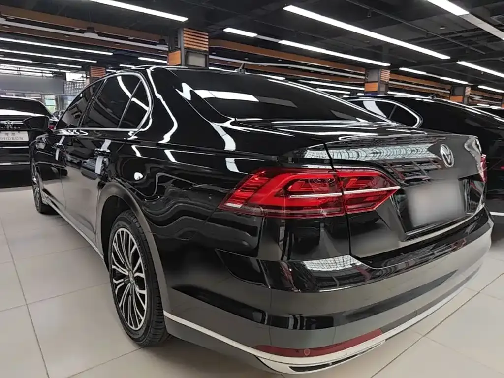Volkswagen Phideon 2023 из CN, фото 9