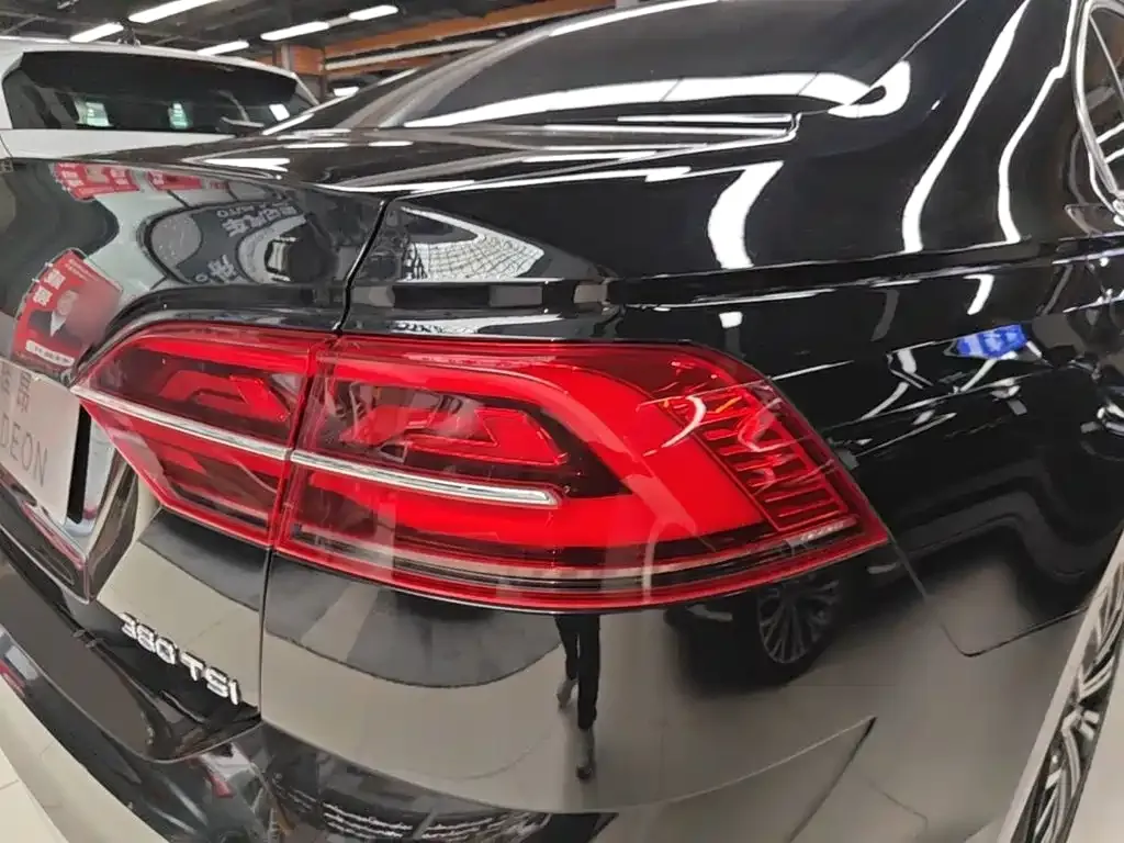 Volkswagen Phideon 2023 из CN, фото 6