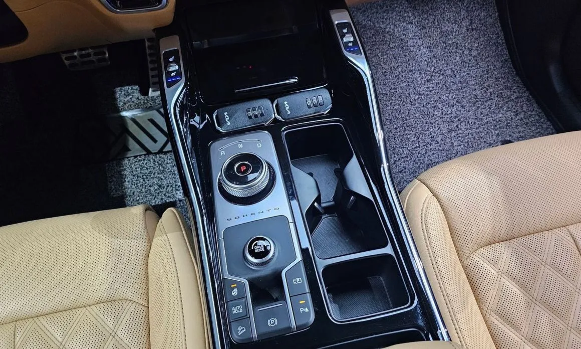 Kia Sorento — фото 10