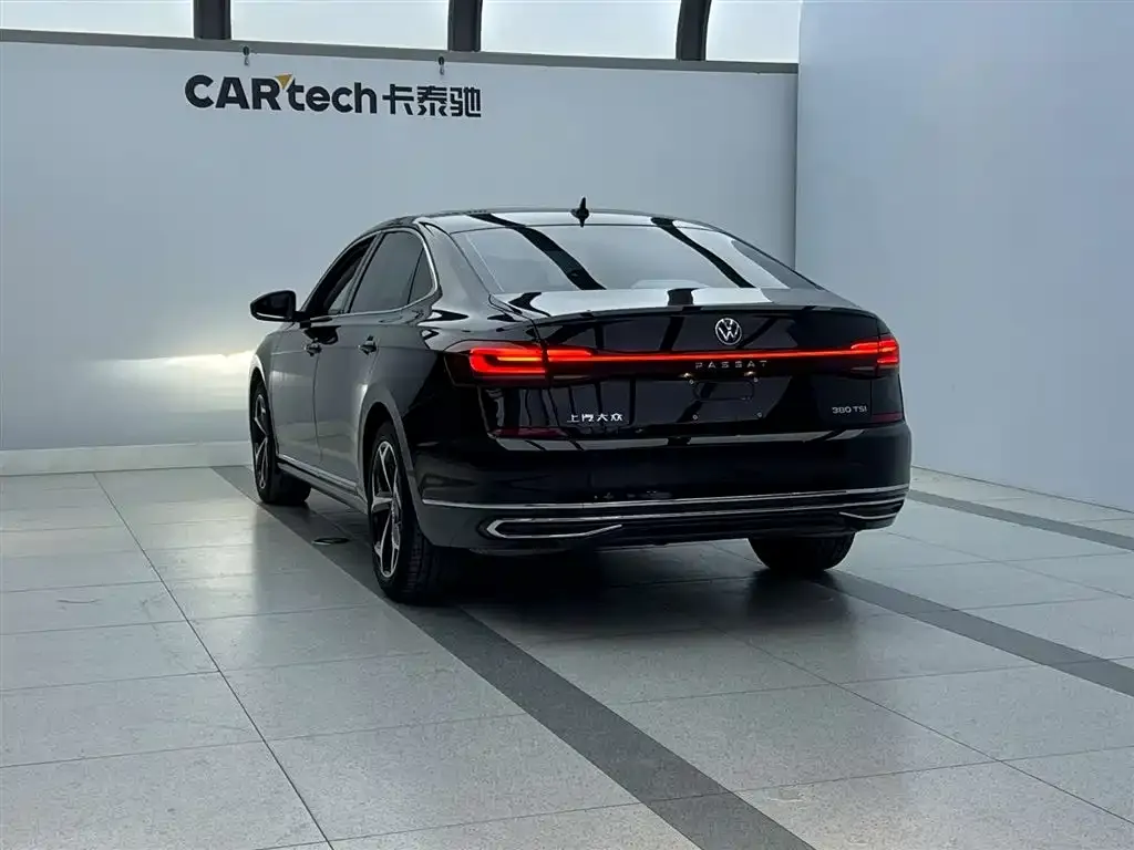 Volkswagen Passat — фото 5