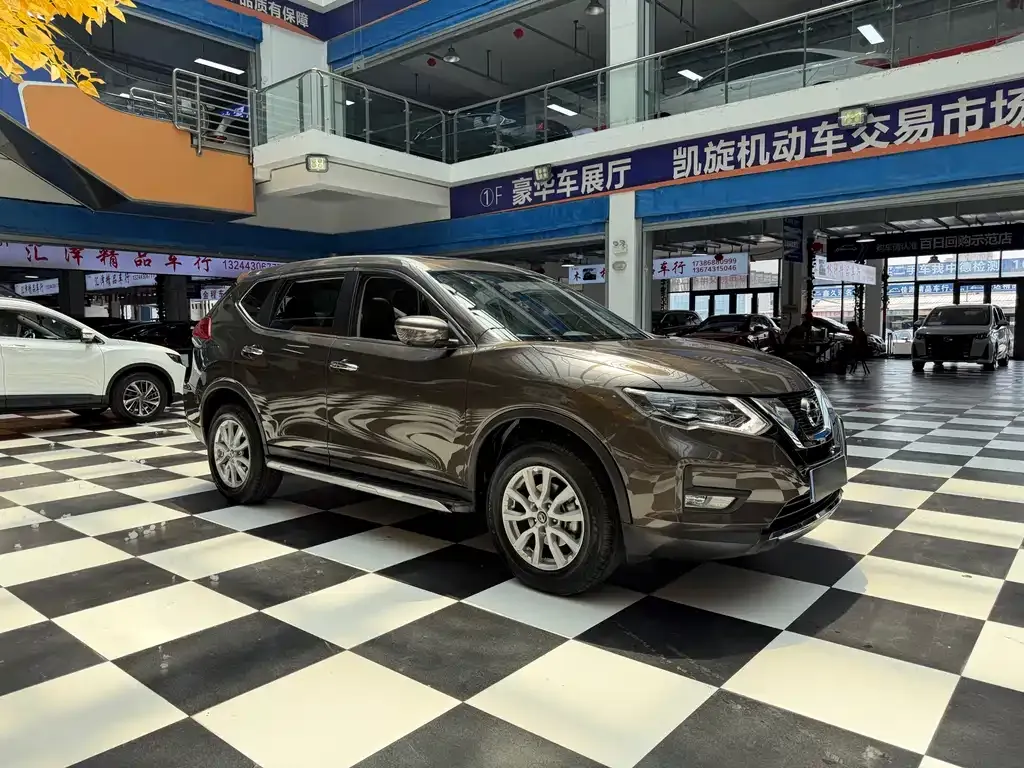 Nissan X-Trail — фото 4
