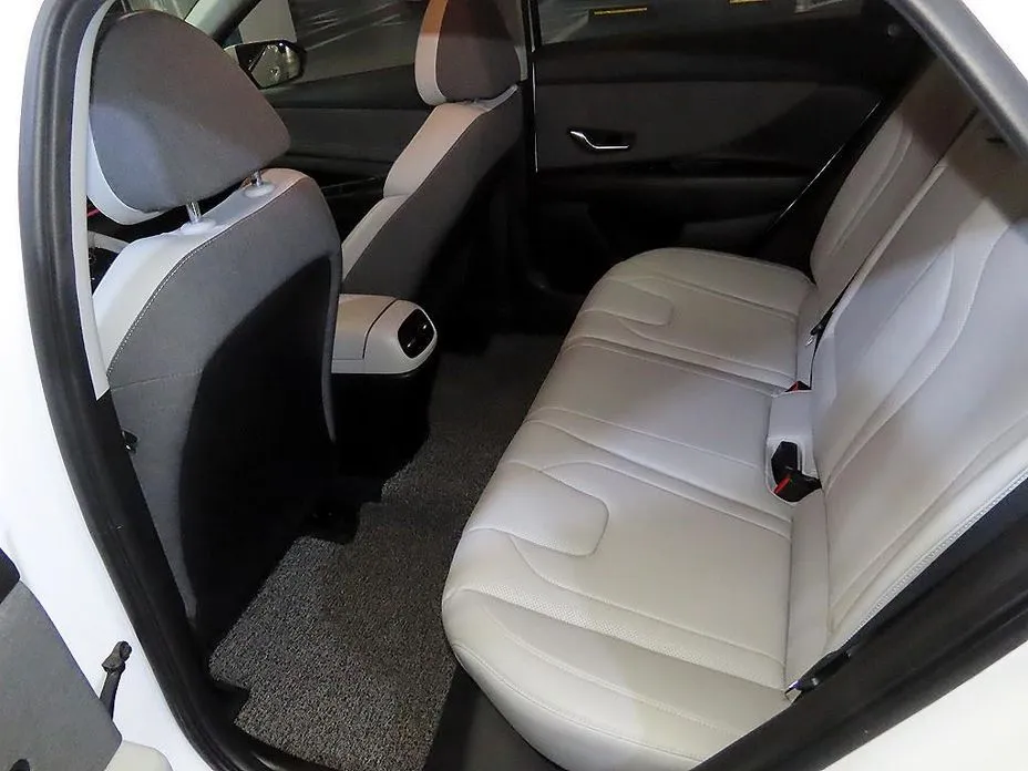 Hyundai AVANTE 2021 из KR, фото 6
