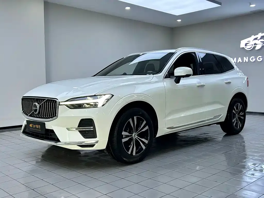 Volvo XC60 — фото 1