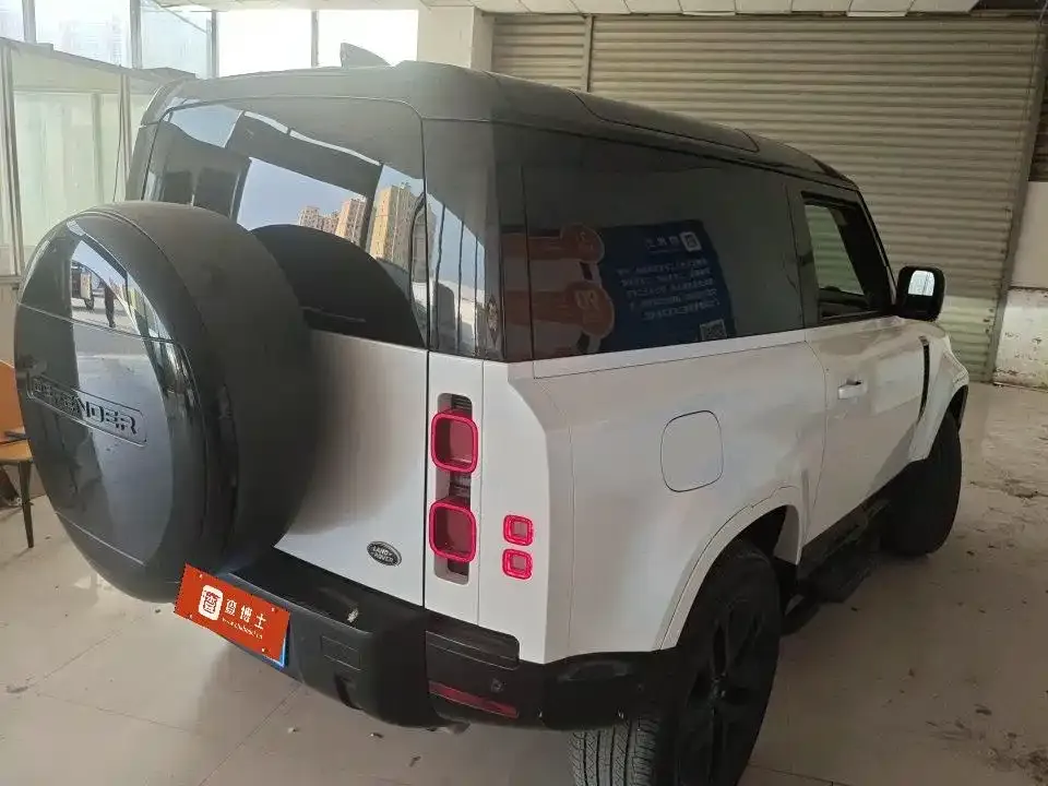 Land Rover Defender — фото 5