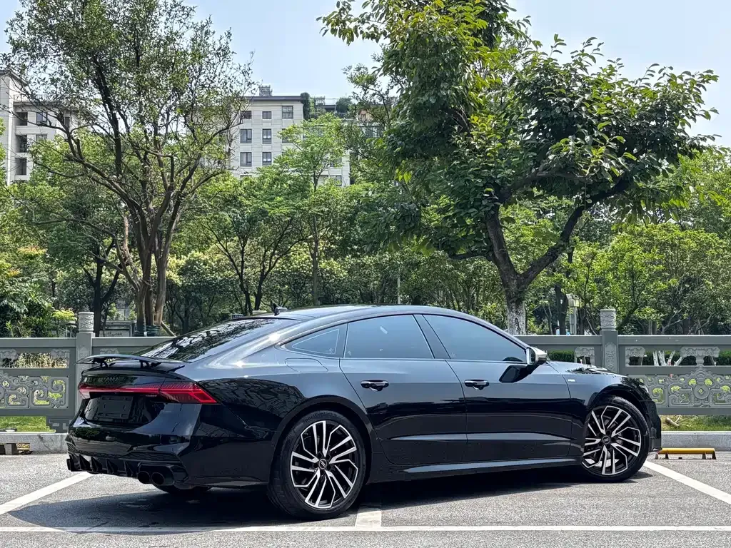 Audi A7 — фото 7