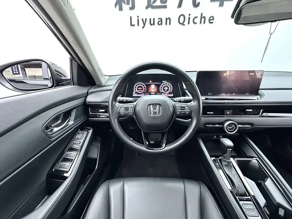 Honda Inspire — фото 8