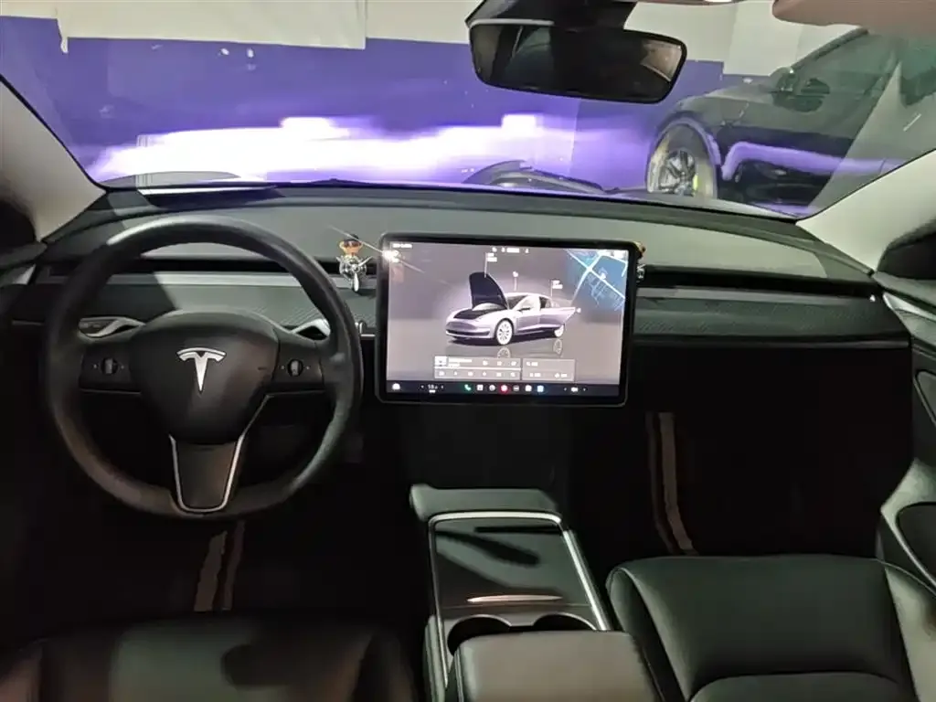 Tesla Model 3 — фото 3