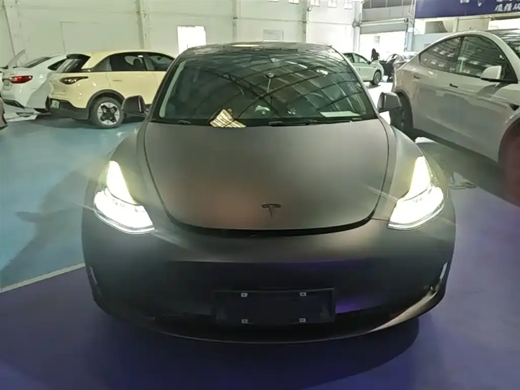 Tesla Model 3 — фото 8