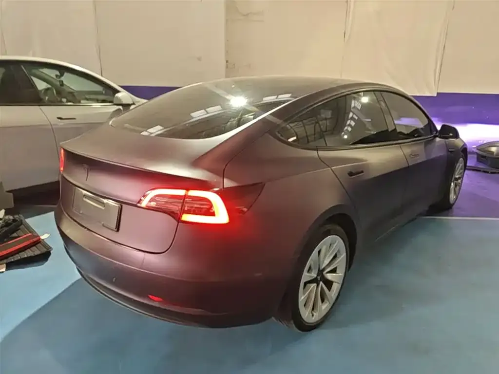 Tesla Model 3 — фото 4