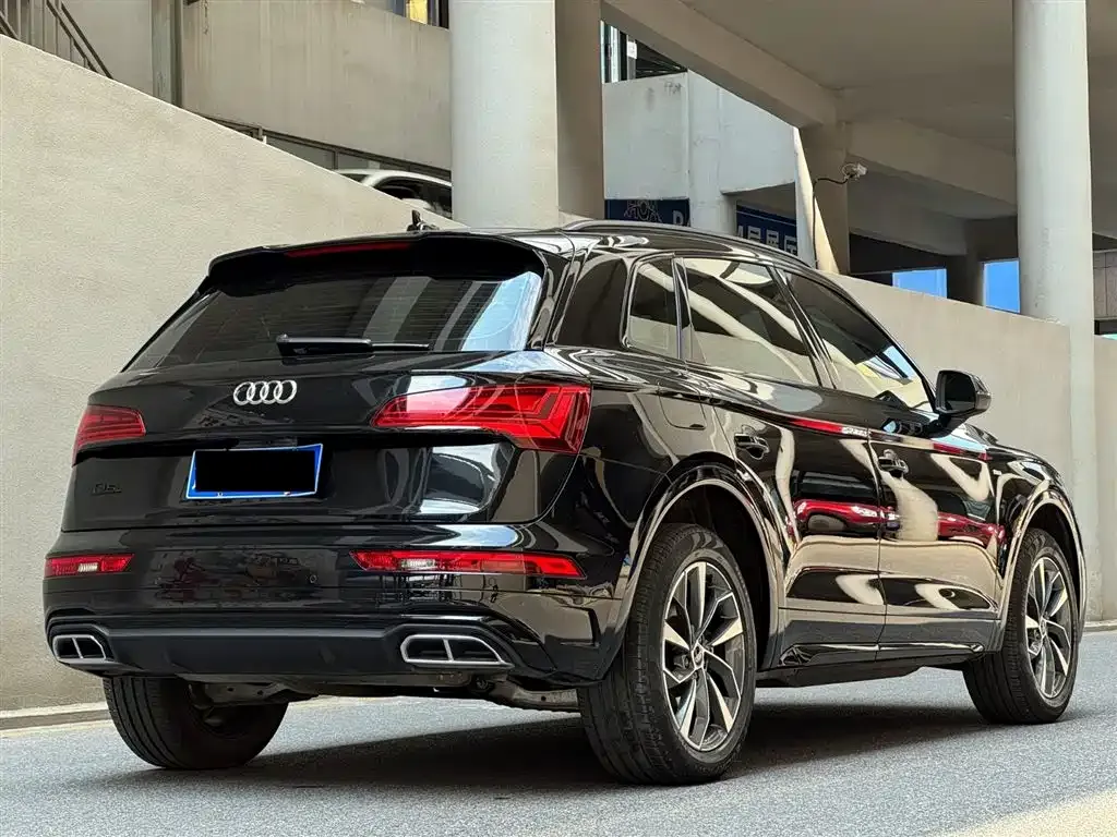 Audi Q5L — фото 4