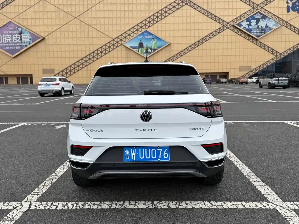 Volkswagen T-Roc — фото 10