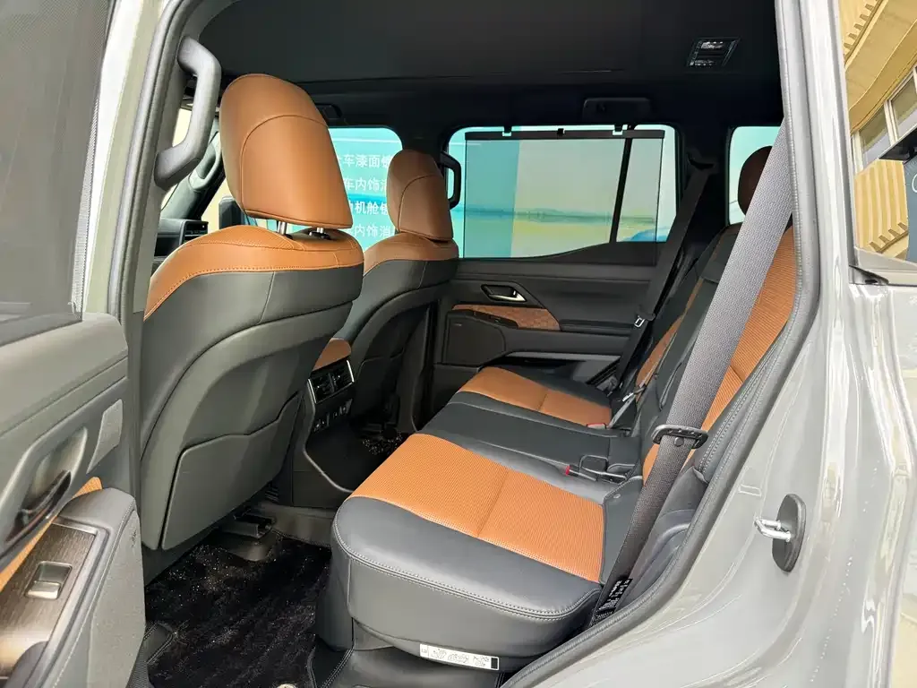 Lexus GX 2025 из CN, фото 4