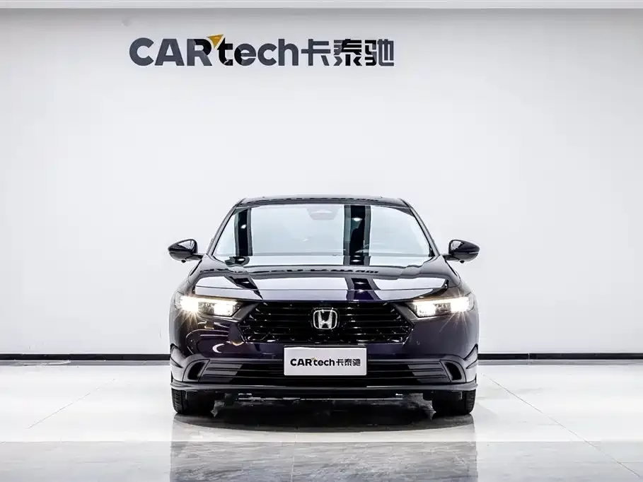 Honda Accord — фото 1