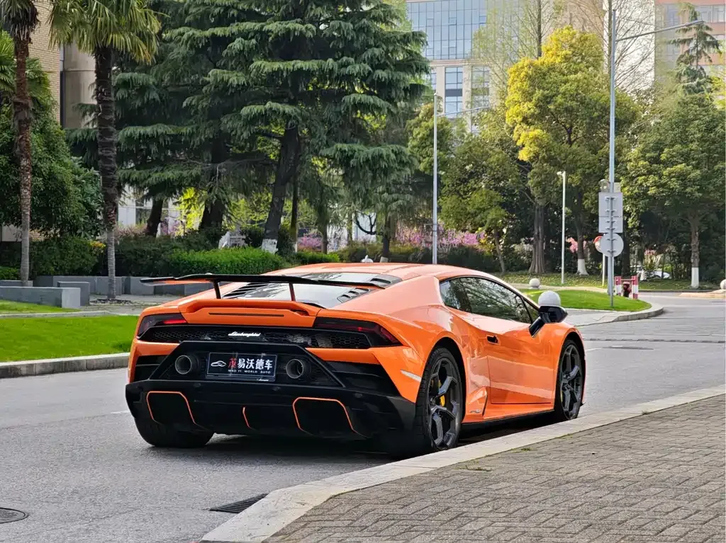 Lamborghini Huracan — фото 7