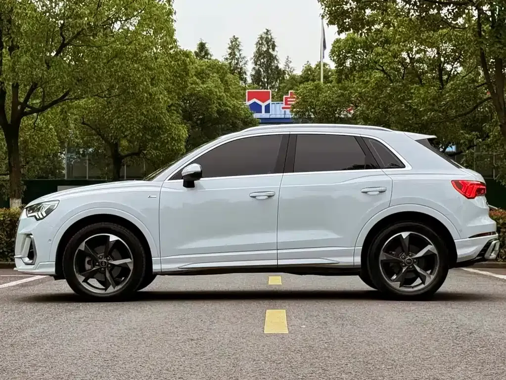 Audi Q3 2024 из CN, фото 6