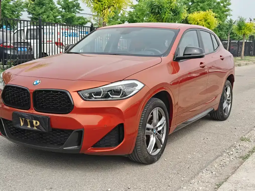 BMW X2