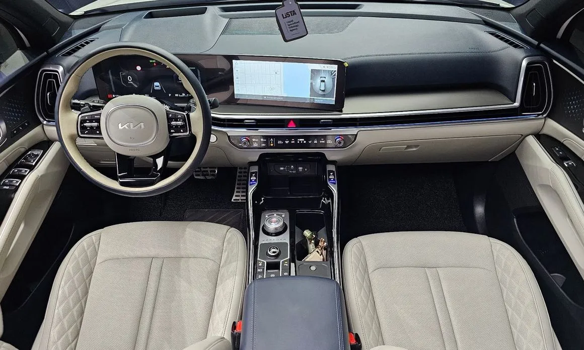 Kia Sorento — фото 7