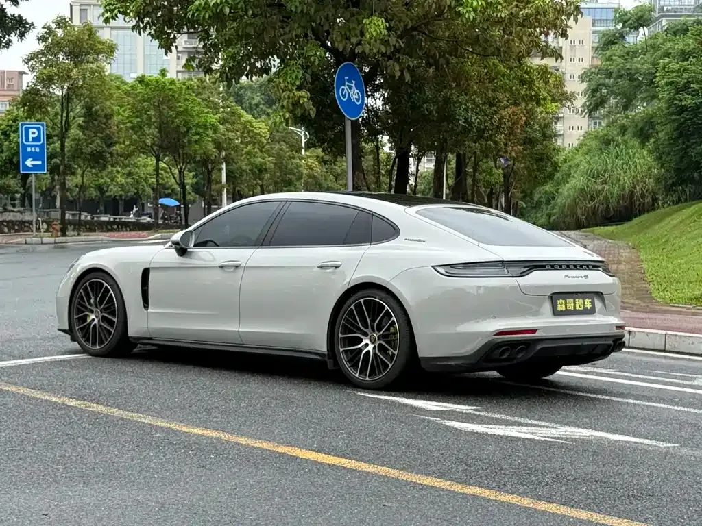 Porsche Panamera — фото 6