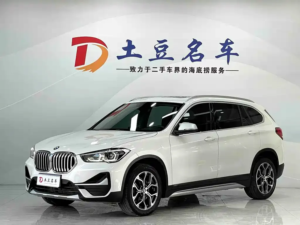 BMW X1 — фото 1