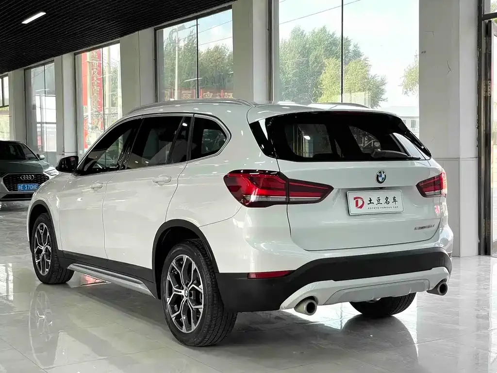 BMW X1 — фото 5