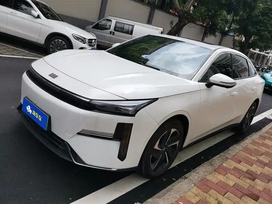 Geely Galaxy L6