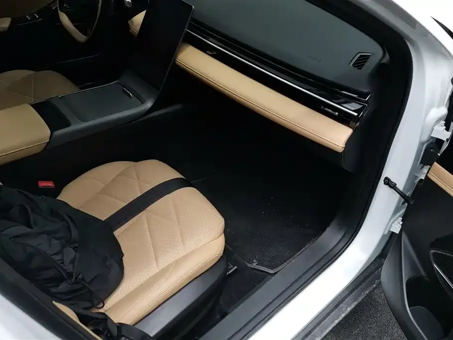 Geely Galaxy L6 2024 из CN, фото 2
