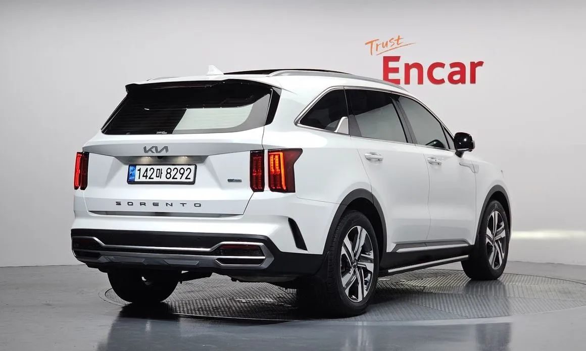 Kia Sorento — фото 7