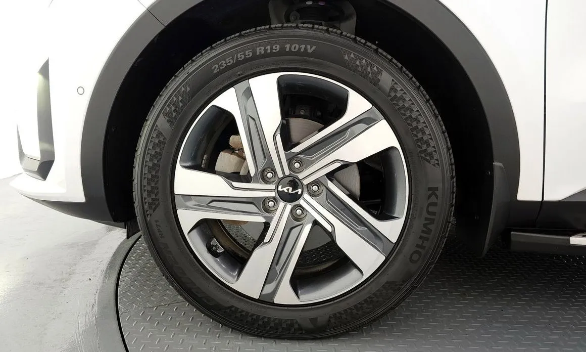 Kia Sorento — фото 5