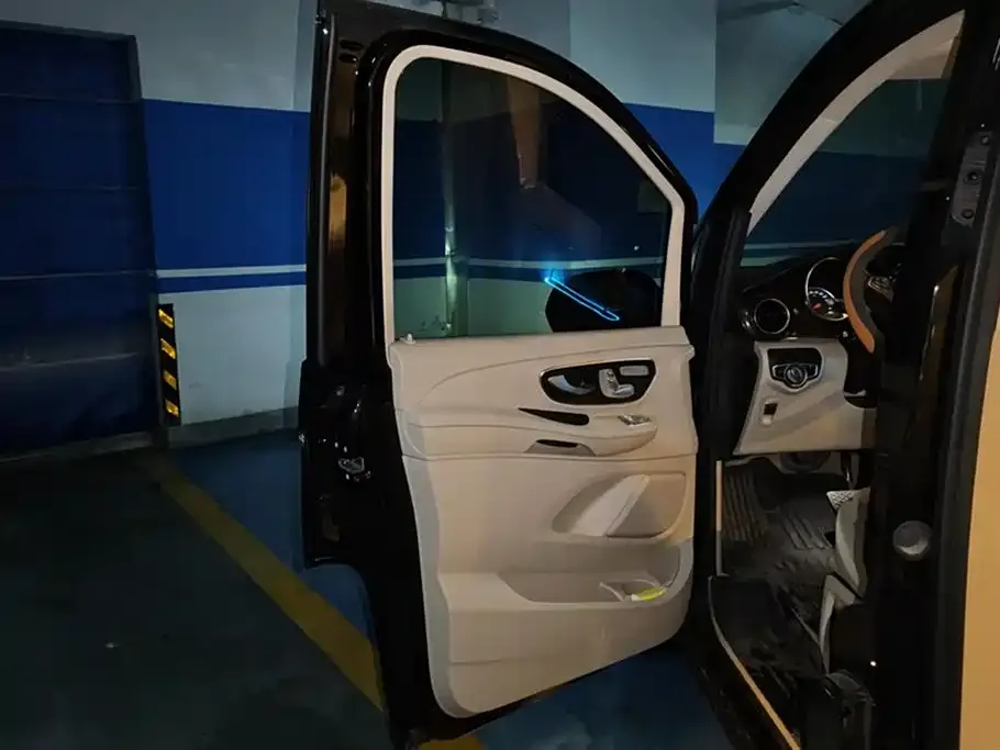 Mercedes-Benz V-Class 2022 из CN, фото 9
