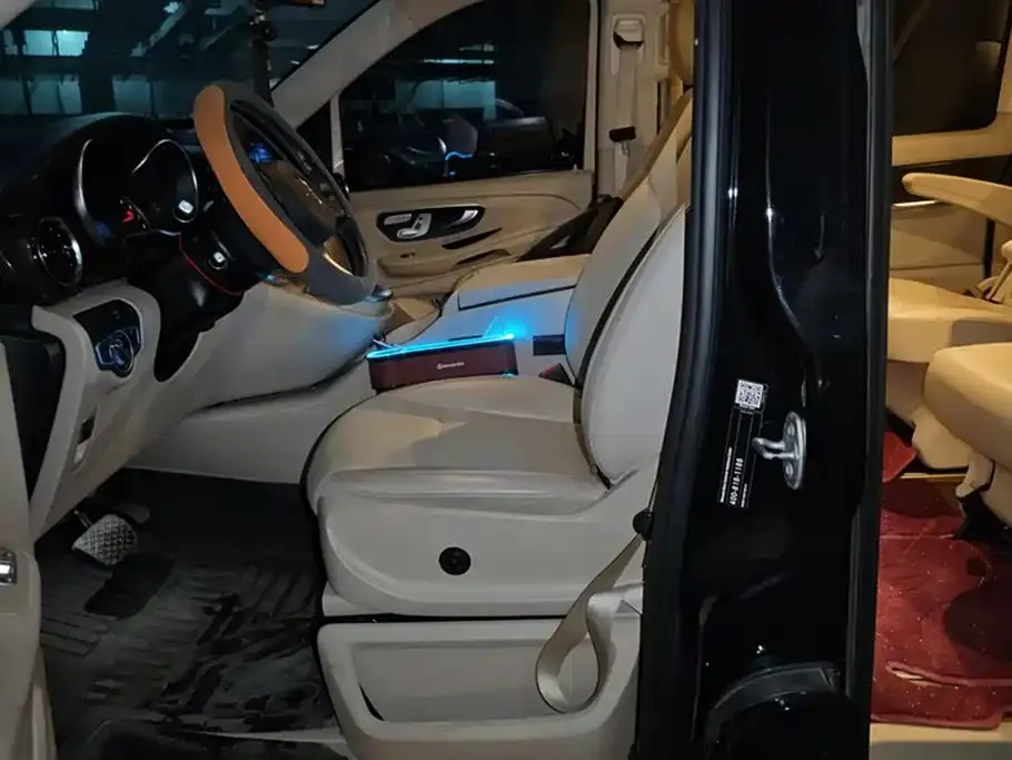 Mercedes-Benz V-Class 2022 из CN, фото 7