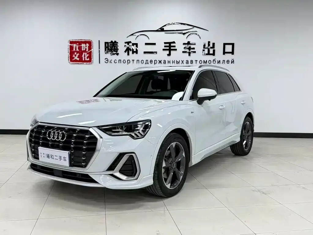 Audi Q3 — фото 1