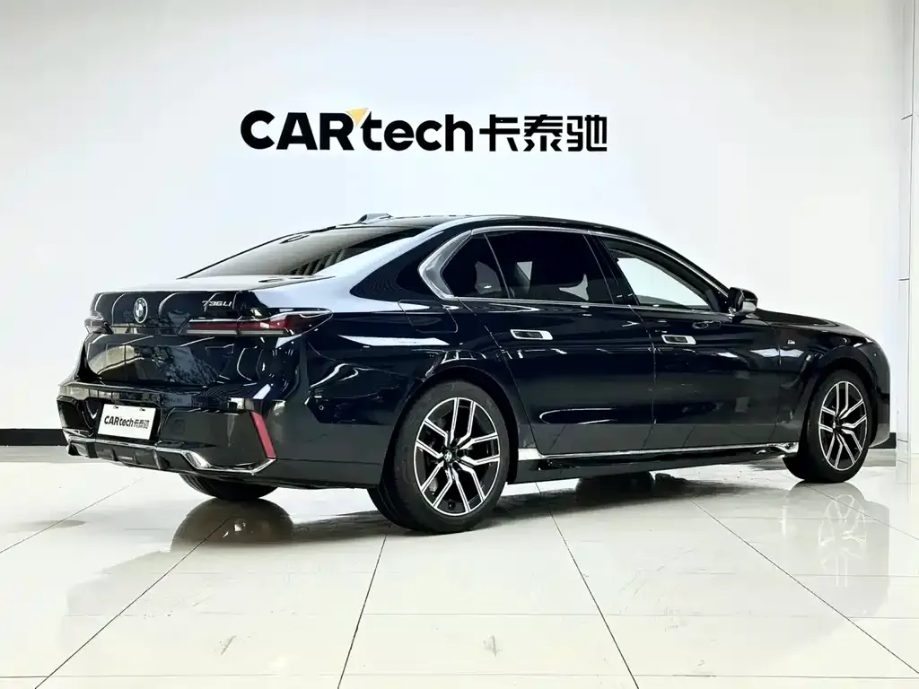 BMW 7 Series 2023 из CN, фото 5