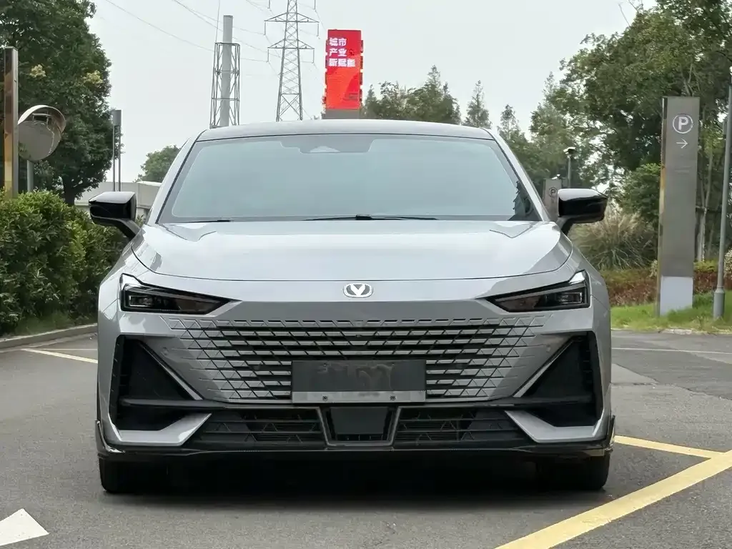 Changan UNI-V 2023 из CN, фото 2