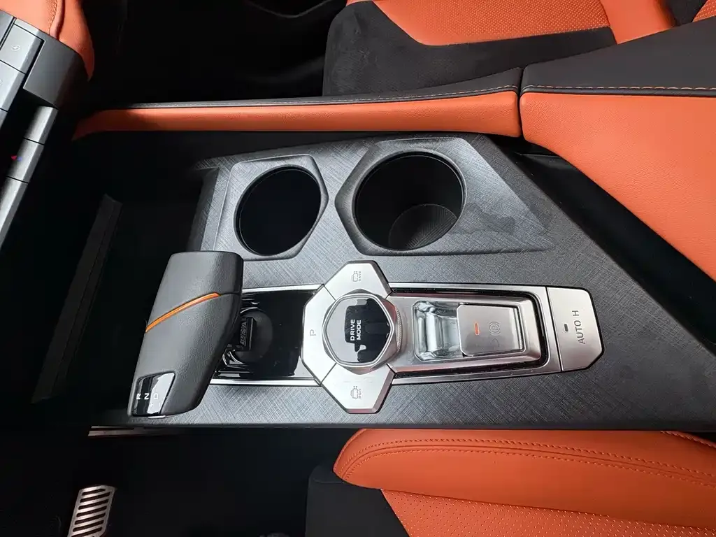 Changan UNI-V 2023 из CN, фото 6