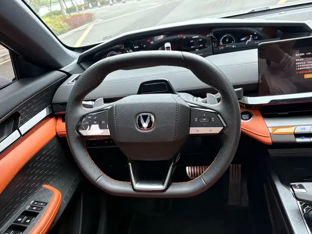 Changan UNI-V 2023 из CN, фото 5