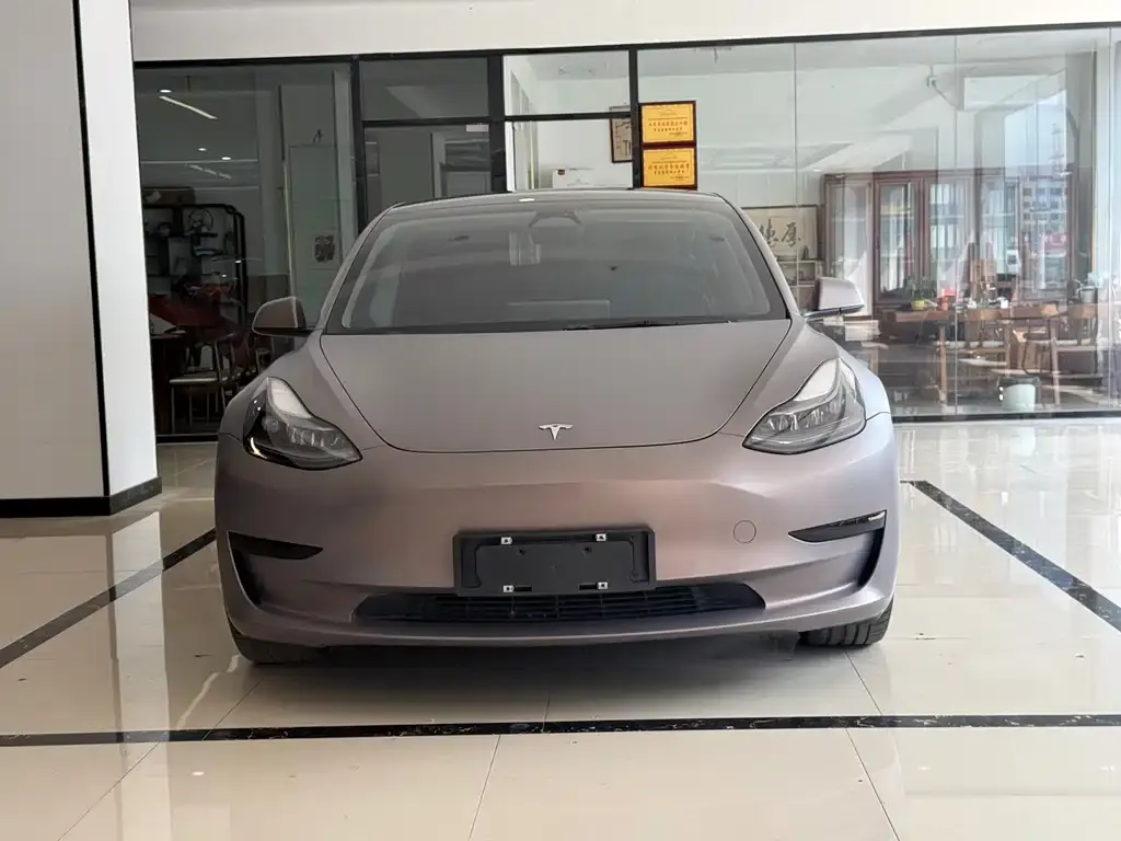 Tesla Model 3 — фото 3