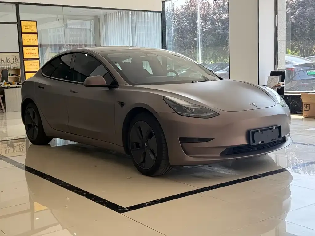 Tesla Model 3 — фото 4